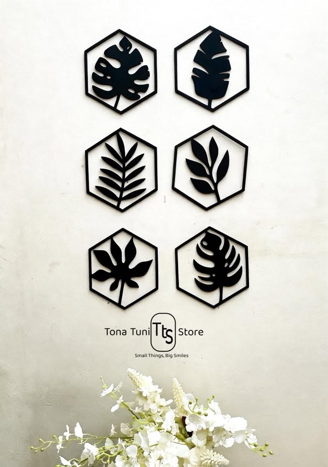Classic wall decor - 6 pieces set